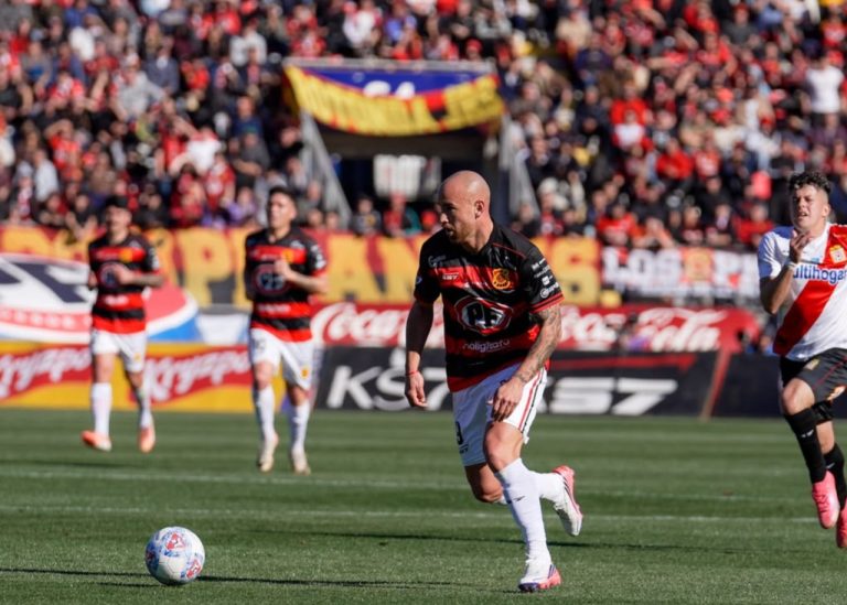 Clásico del Maule: Rangers no conoce el triunfo hace 19 fechas y empata sin goles ante Curicó
